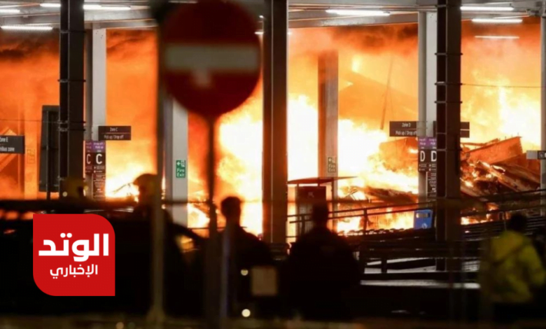 حريق كبير في مطار لوتون اللندني يؤدي لتعليق الرحلات الجوية حتى إشعار آخر