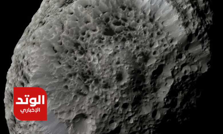 ناسا تنشر أول عينات من كويكب "بينو" المكونة من غبار أسود وحجارة قديمة