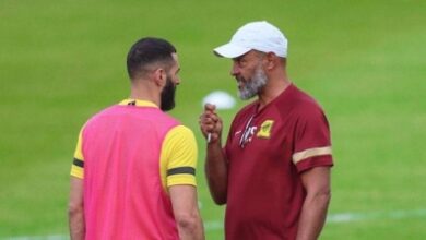الكشف عن الخلاف الذي نشب بين "بنزيما "والمدرب "سانتو "وأدى لإقالة الأخير من الاتحاد