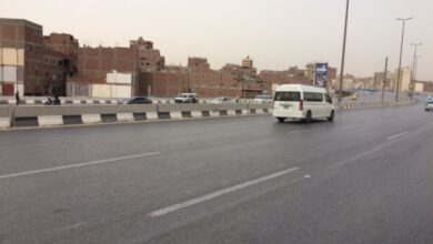 انتظام في حركة سير السيارات بالمحاور والطرق الرئيسية بالقاهرة والجيزة