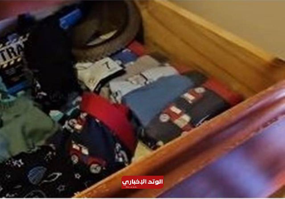 ثعبان سام يختبئ داخل ملابس طفل في أستراليا