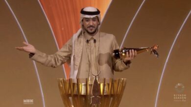 عايض يوسف يفوز بجائزة الفنان المفضل في حفل جوائز Joy Awards 2024