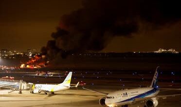 حادث اصطدام طائرتين يهز مطار هانيدا بطوكيو..